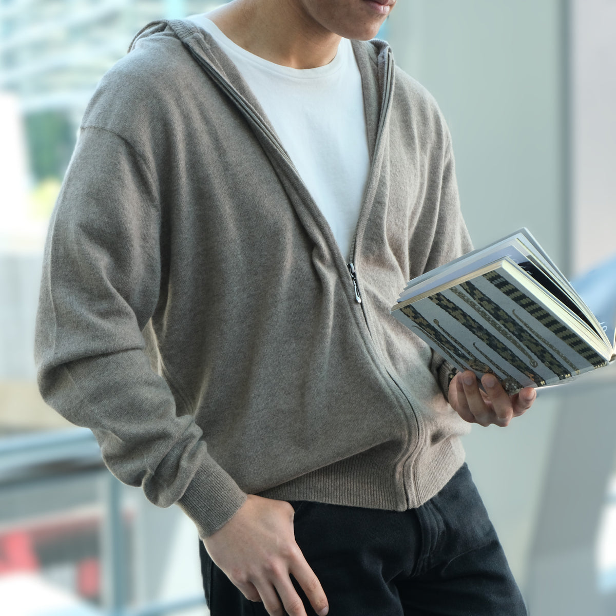 Men's Essential Cashmere Zip Up Hoodie